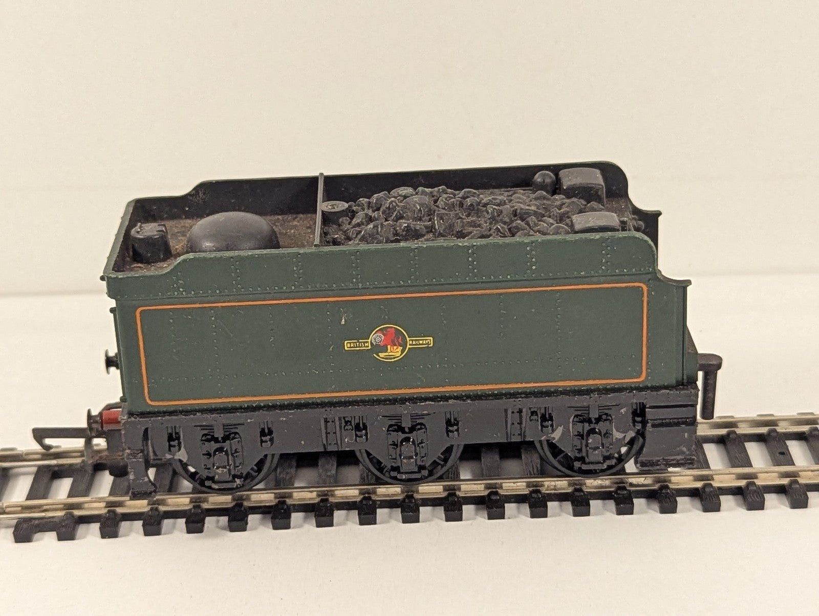 Tri-ang OO Gauge 6-Wheel Tender BR Green