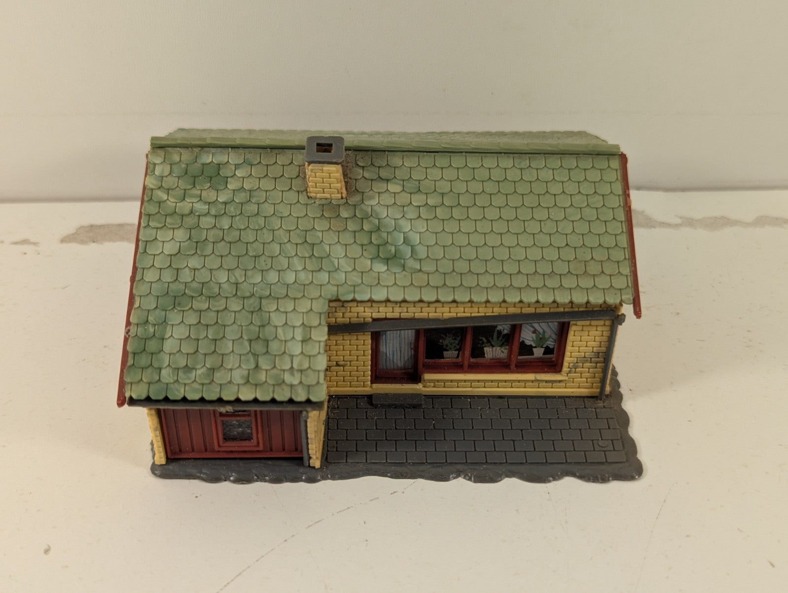 Heljan HO Gauge Tract House Kit