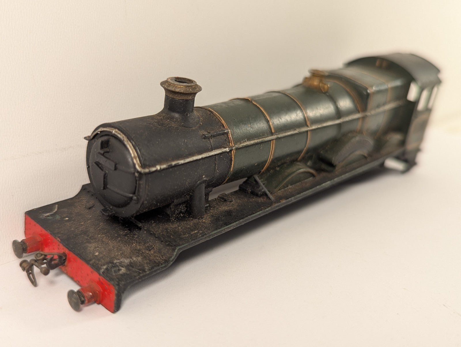 Tri-ang Hornby OO Gauge GWR Hall Class 'Dinton Hall' Locomotive - Shell