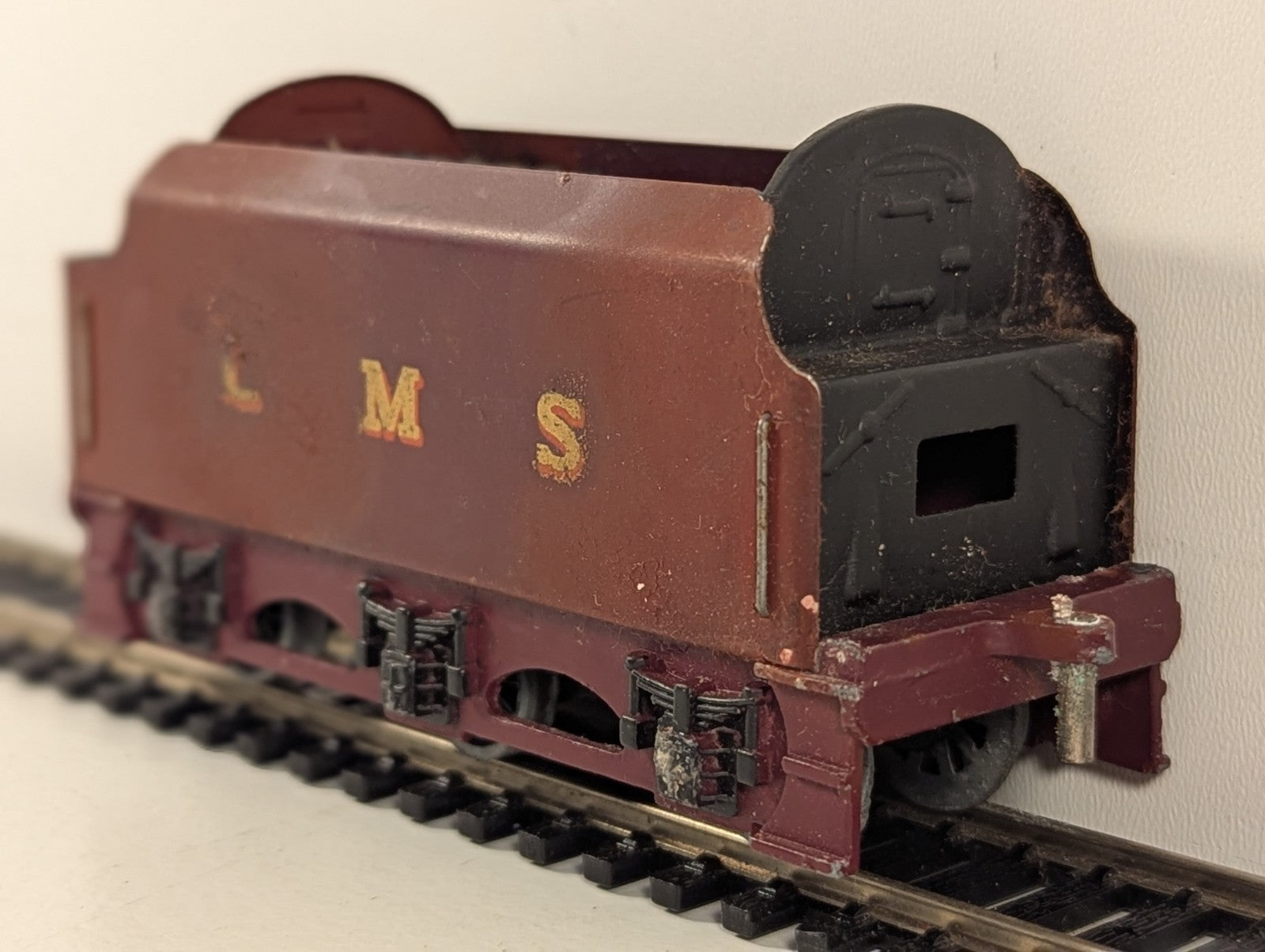 Hornby Dublo LMS Unlined Maroon Tender OO Gauge
