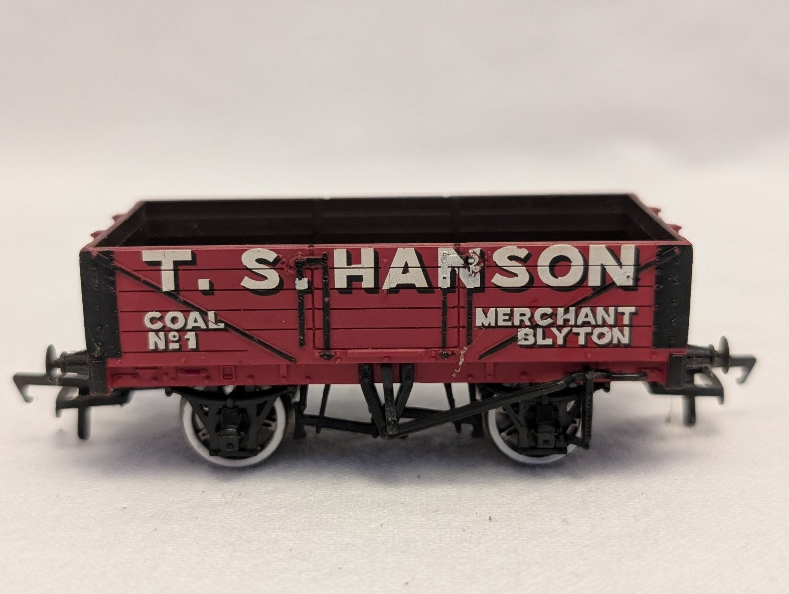 Bachmann OO Gauge 7 Plank Open Wagon 'T. S. Hanson' Goods Wagon