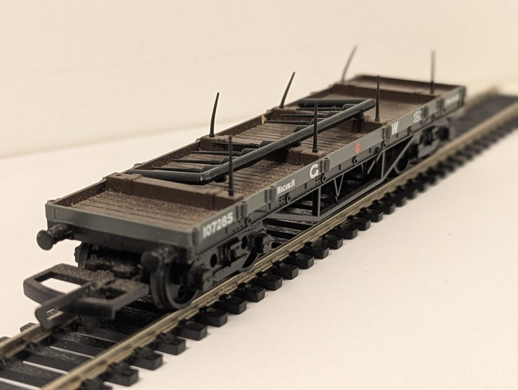 Hornby R6015 OO Gauge GWR Macaw B Bogie Bolster Wagon 107285