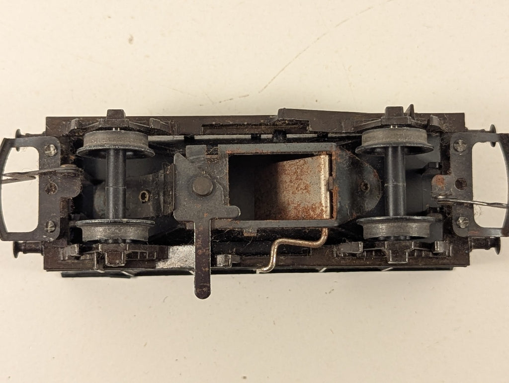Tri-ang OO Gauge 25 Ton Hopper Wagon 'Prefabricated Relaying Only'