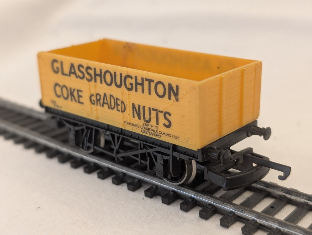 Lima L305612A OO Gauge 7 Plank Open Wagon “Glasshoughton”
