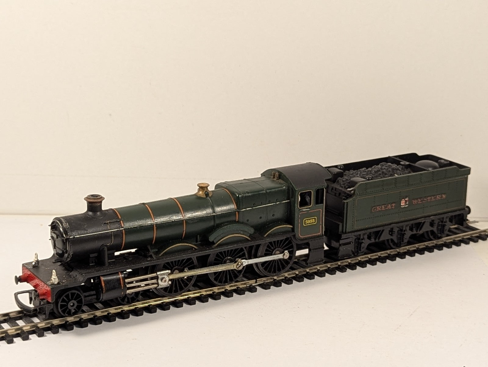 Tri-ang OO Gauge GWR Class 4900 'Garth Hall' Steam Locomotive 5955