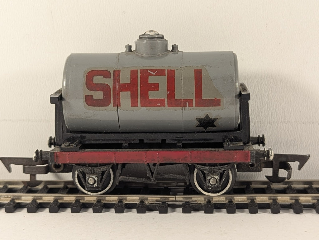 Tri-ang OO Gauge Shell / BP Tank Wagon Shell / BP Grey R.12
