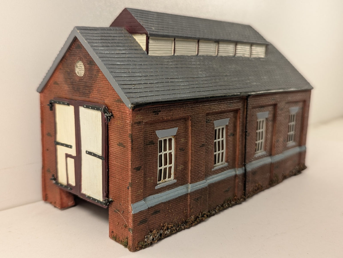 Hornby OO Gauge Skaledale Engine Shed Building R8511