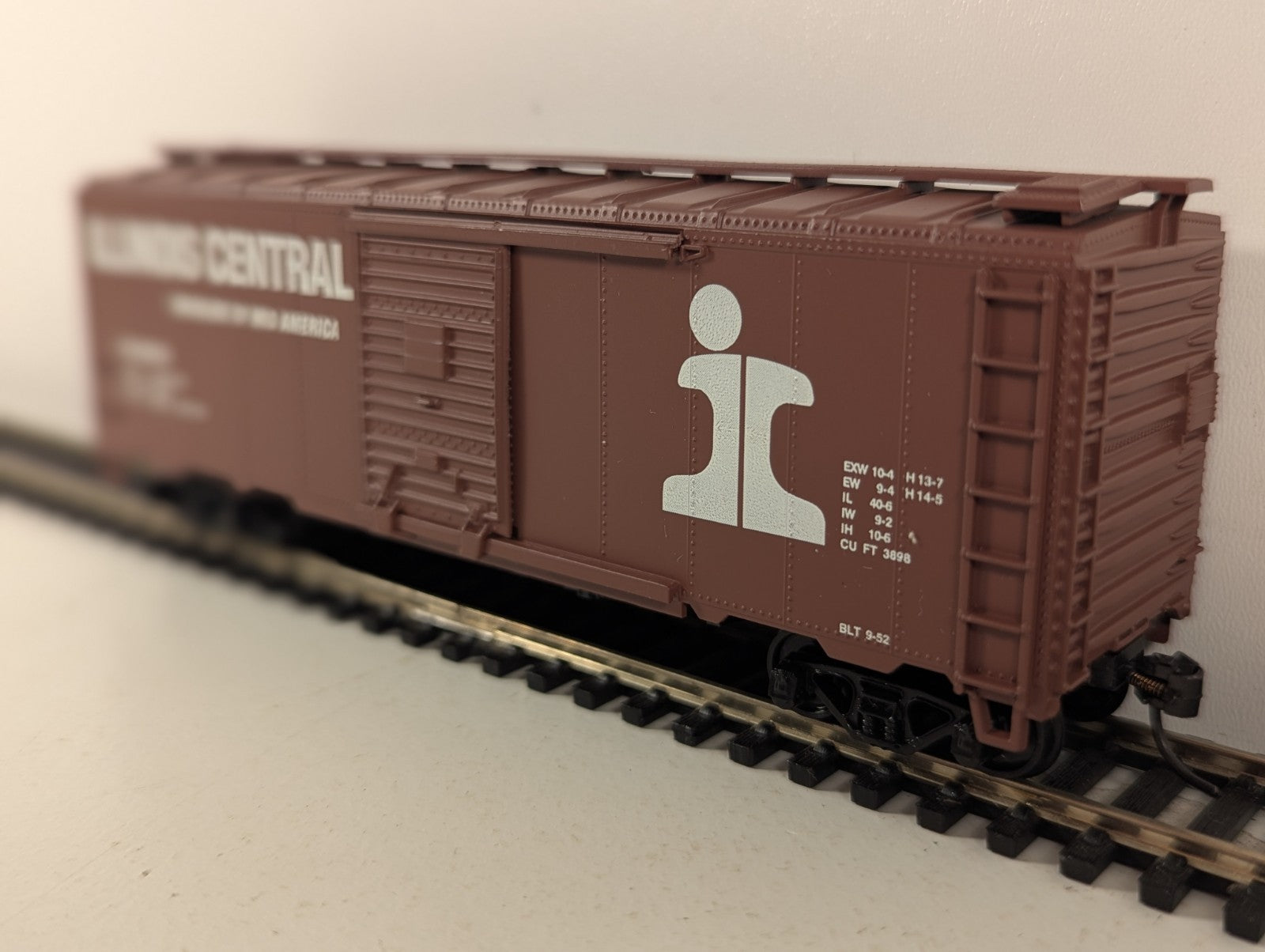 Athearn HO Gauge 40ft Box Car Boxcar IC 30125 Illinois Central 1207
