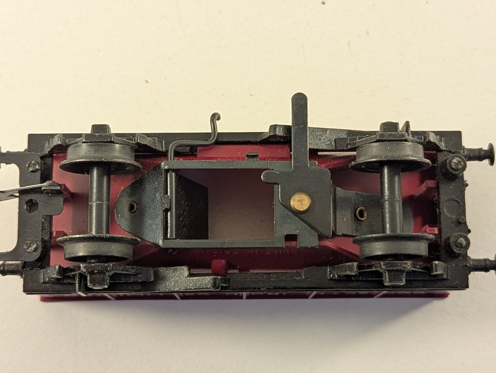 Tri-ang R214C OO Gauge Consett Iron Ore Wagon - missing coupling