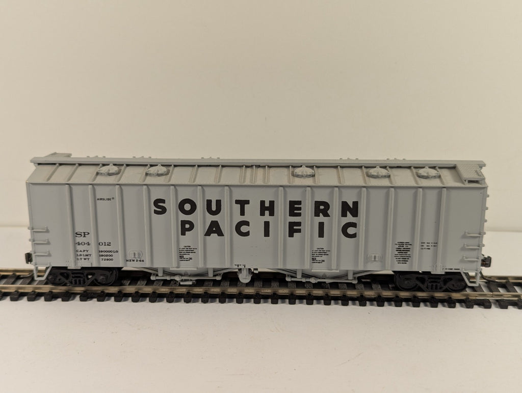 Roundhouse Products HO Gauge Southern Pacific Grey Covered Hopper Boxed