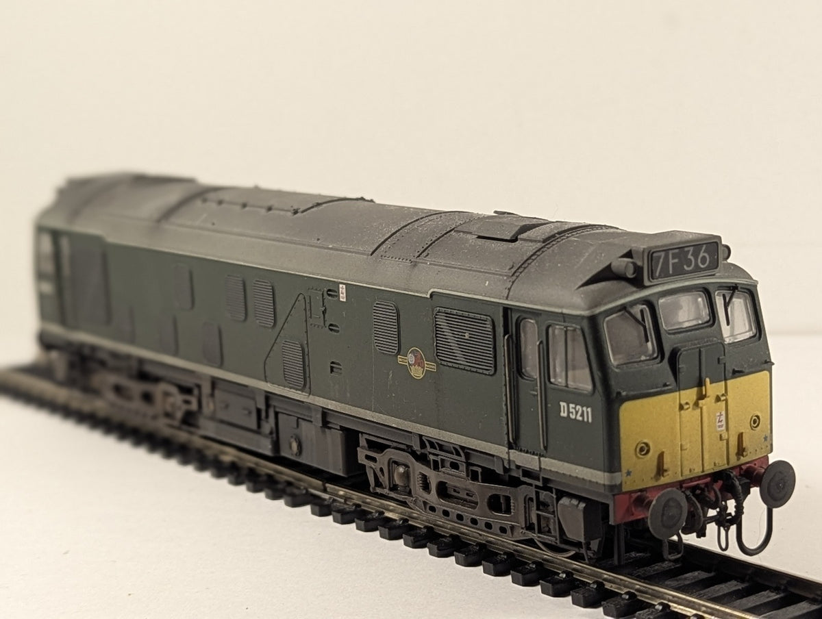 Bachmann Branchline 32-325DC Class 25/1 D5211 in BR Green
