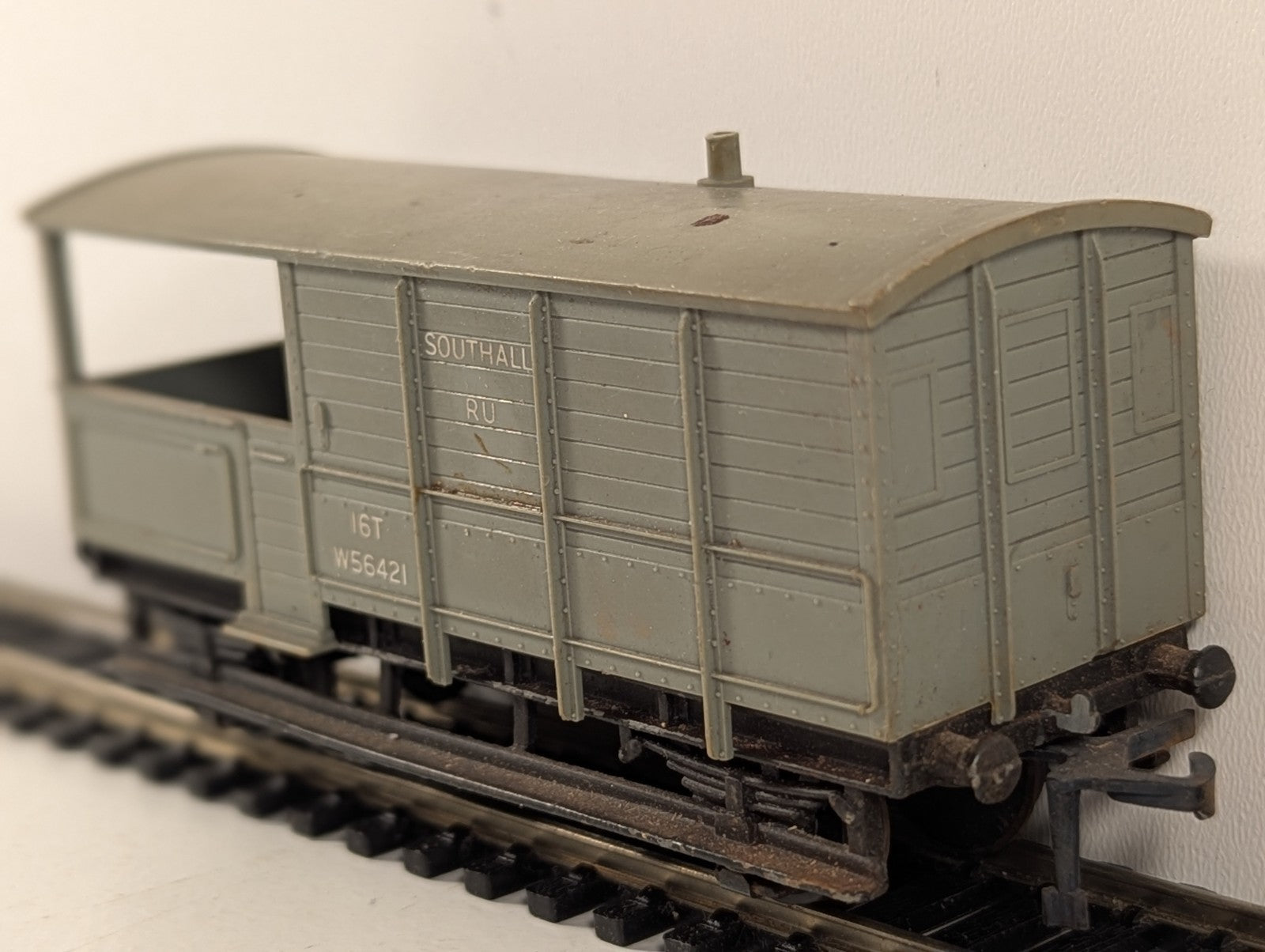 Hornby Dublo 4312 WR Southall 16 Ton Brake Van OO Gauge