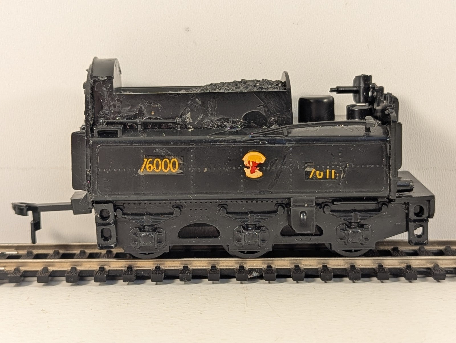 Kitbuilt BR Standard Tender - Damaged Decals - Missing Buffers & Coupling