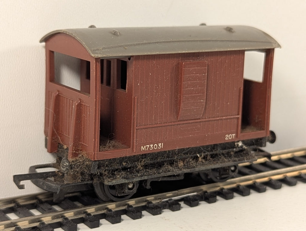 Tri-ang Railways R16 Brown 20 Ton Brake Van