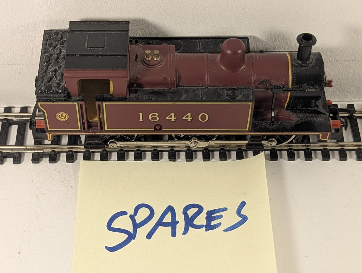 Hornby OO Gauge Class 3F Jinty 0-6-0T Steam Locomotive 16440 LMS Maroon R052
