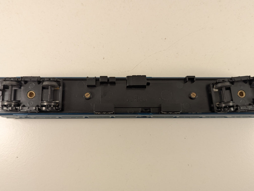 Hornby OO Gauge BR Mark 2 Coach Passenger Coach M5120 BR Blue & Grey