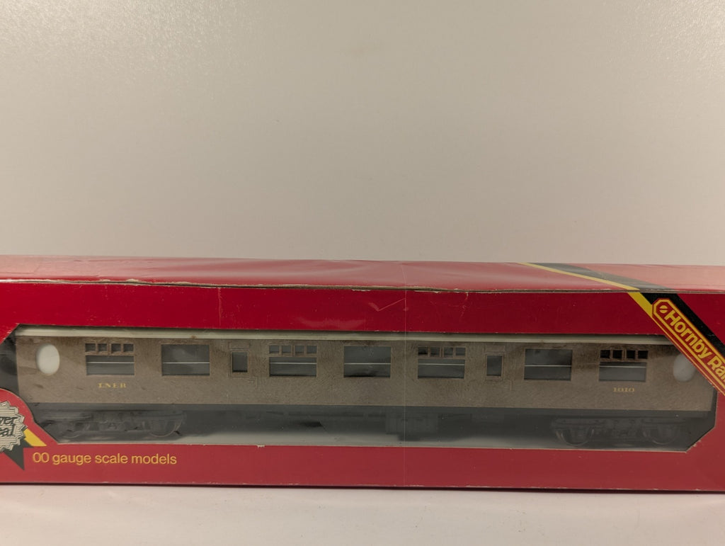 Hornby R937 OO Gauge LNER Thompson Teak Coach Boxed Unopened