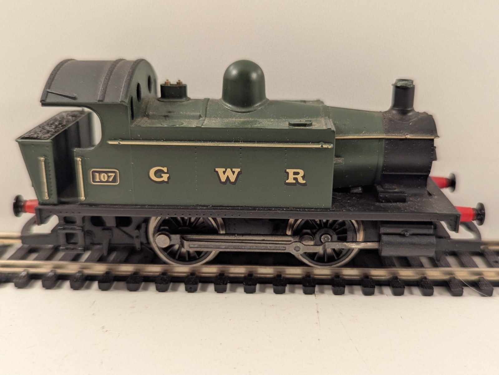 Hornby OO Gauge Class 101 GWR Industrial Locomotive No.107