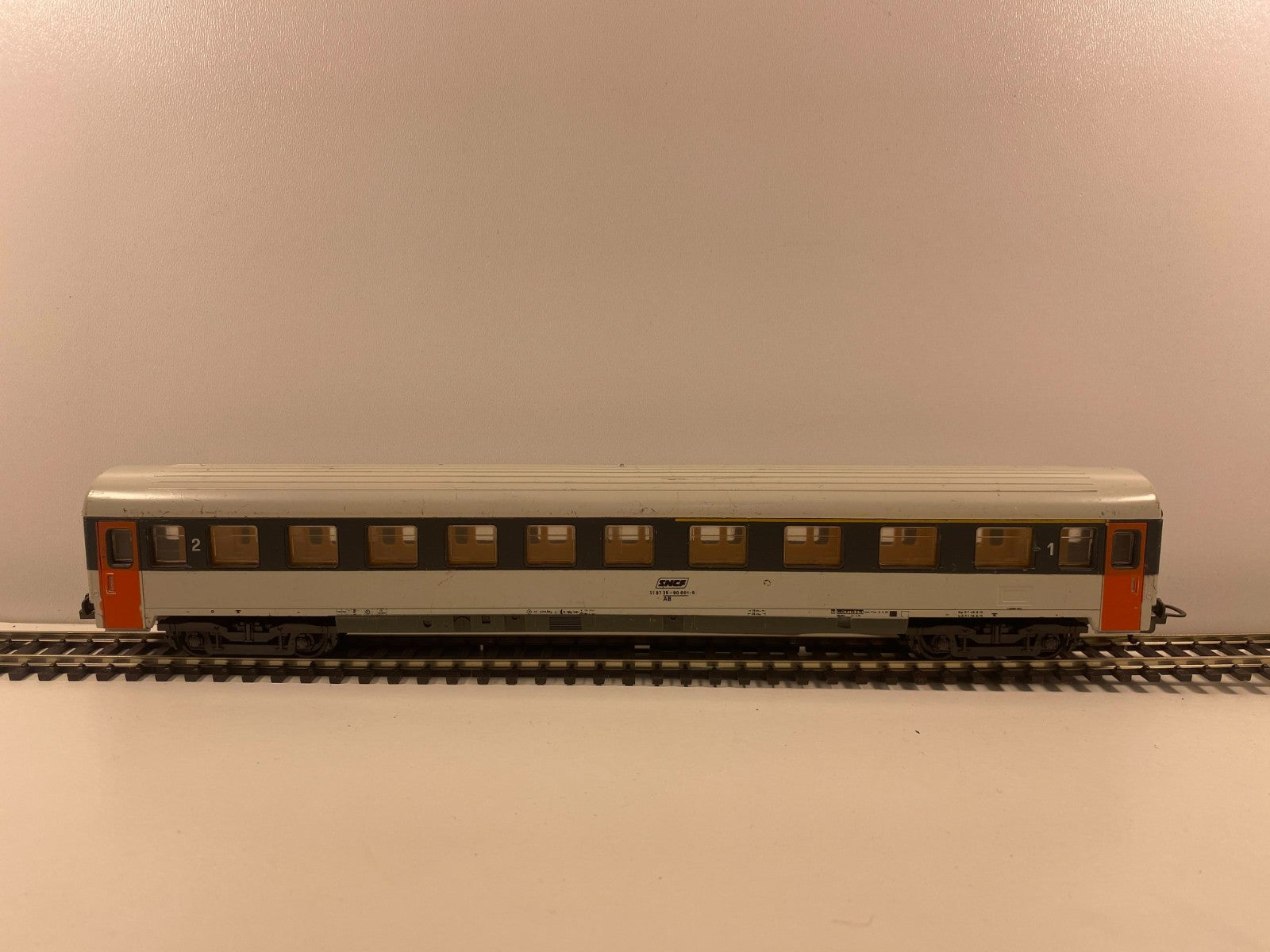 Lima SNCF Corail Passenger Coach – HO Gauge