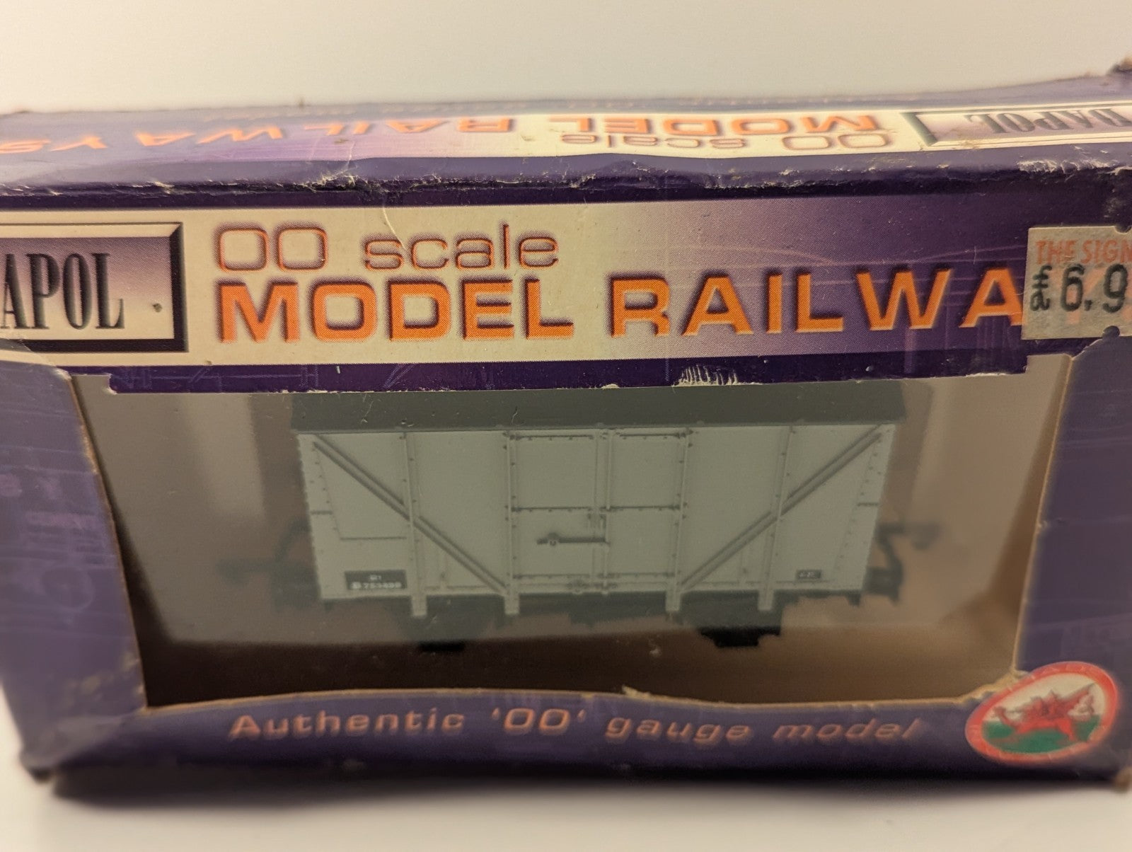 Dapol B108 BR 12 Ton Vent Van B753498 OO Gauge Grey Livery