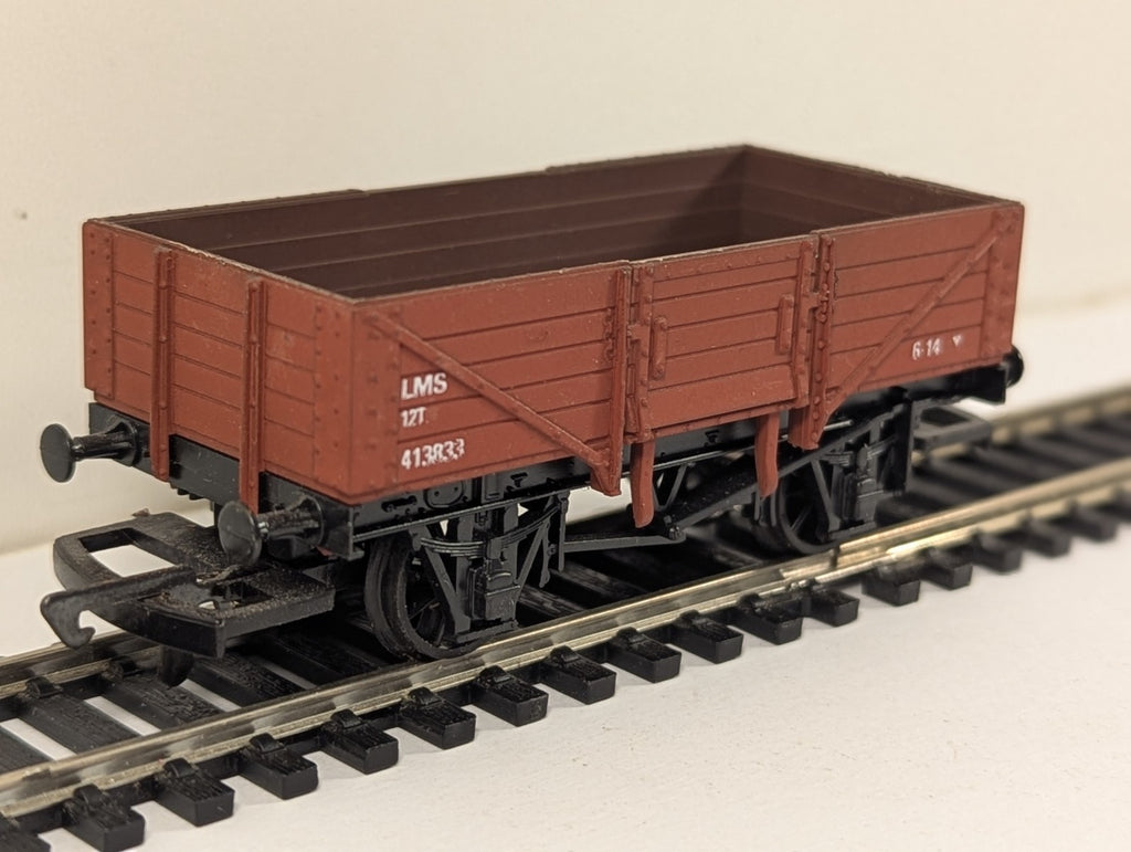 Airfix OO Gauge LMS 5 Plank Open Wagon