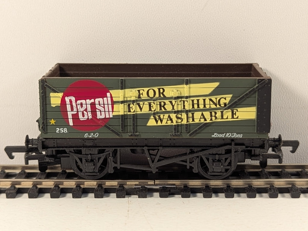 Mainline Railway 37-128 OO Gauge Green Persil 7 Plank Wagon Boxed