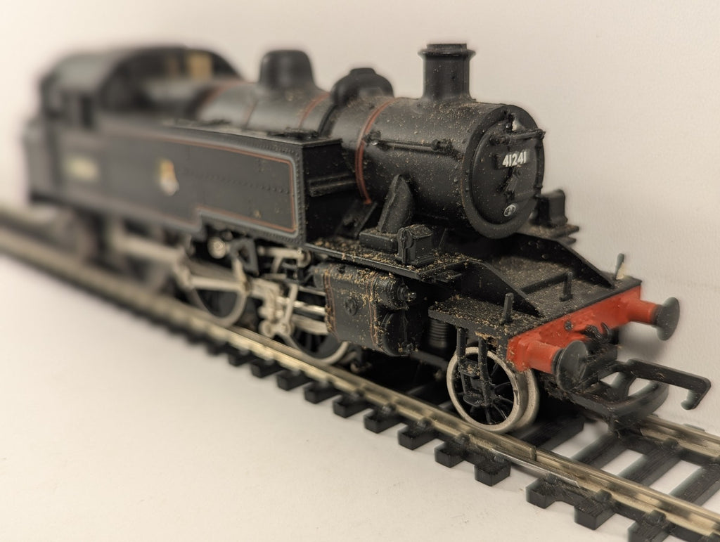 Bachmann OO Gauge Ivatt 2-6-2 Tank Steam Locomotive 41241 BR Lined Black 31-451