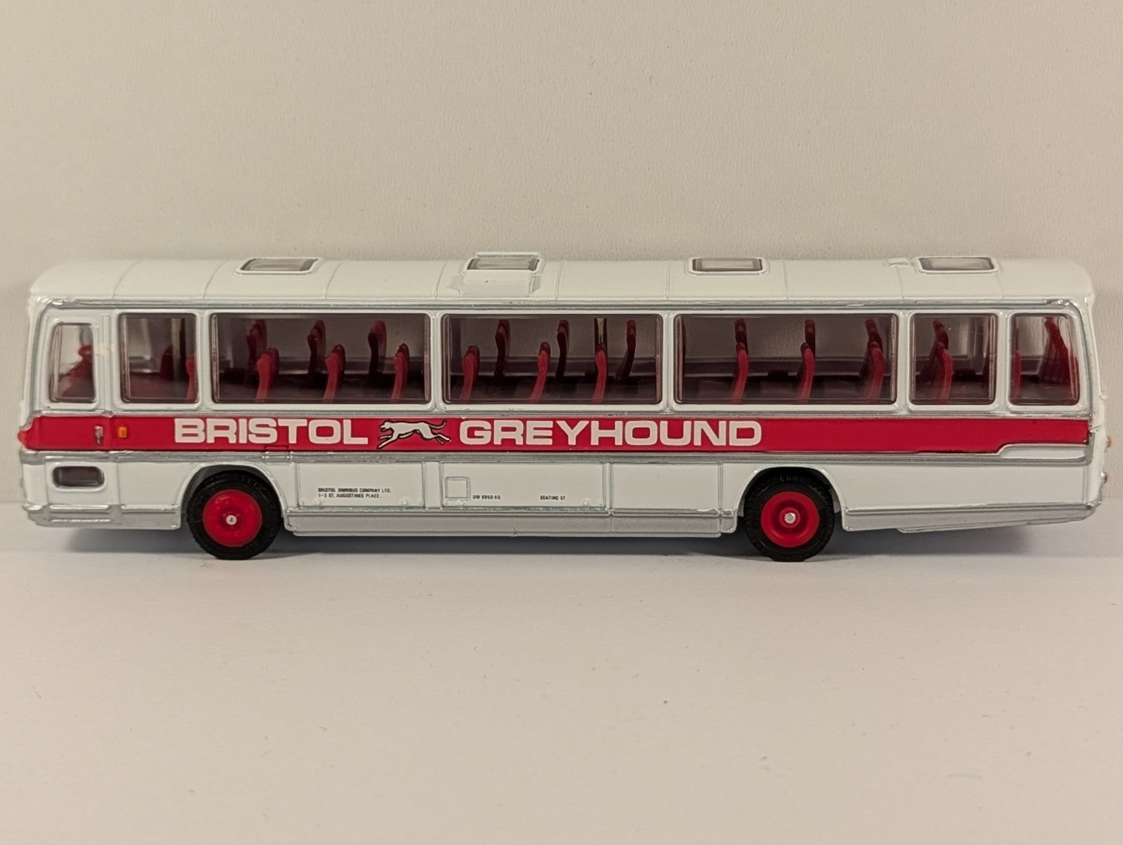 EFE Bristol Greyhound Plaxton Panorama Coach – 1:76 Scale