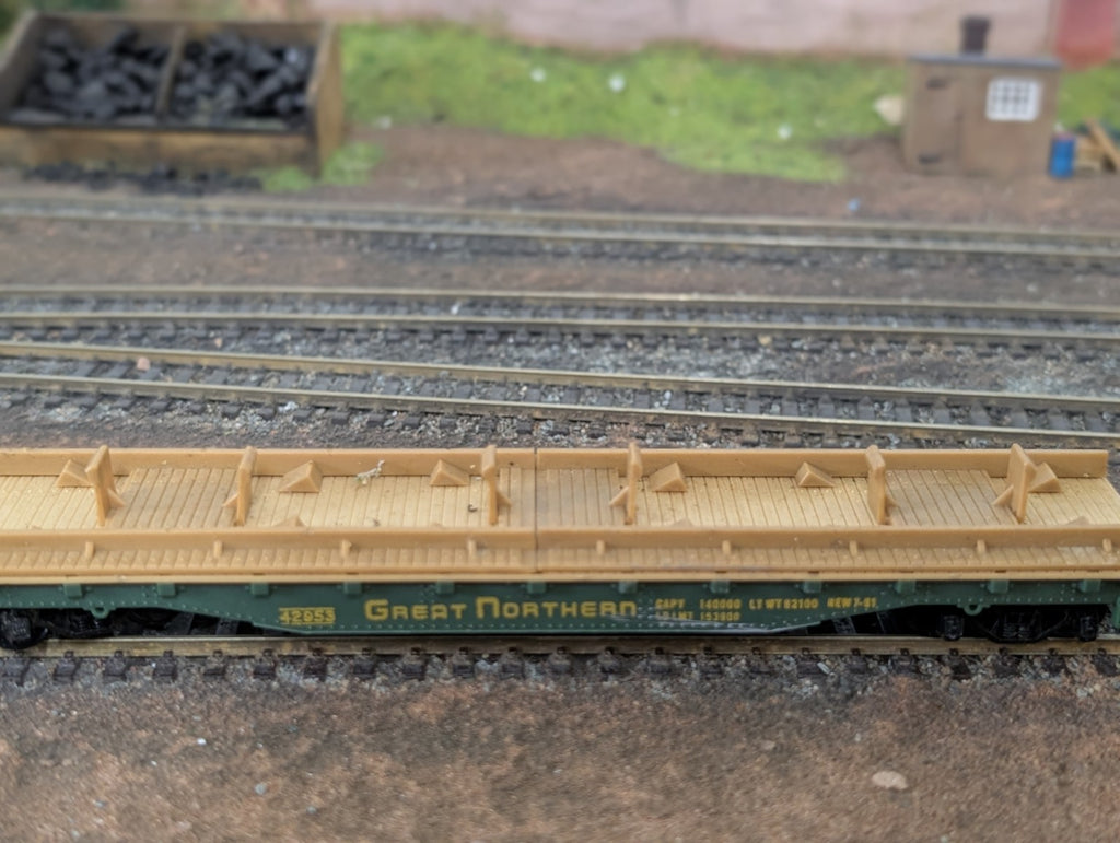 Tyco HO Gauge Great Northern Flat Carrier No. 353A