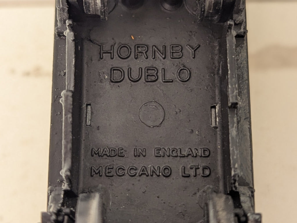 Hornby Dublo OO Gauge Shell Lubricating Oil 14T Tank Wagon (Damaged Paint)
