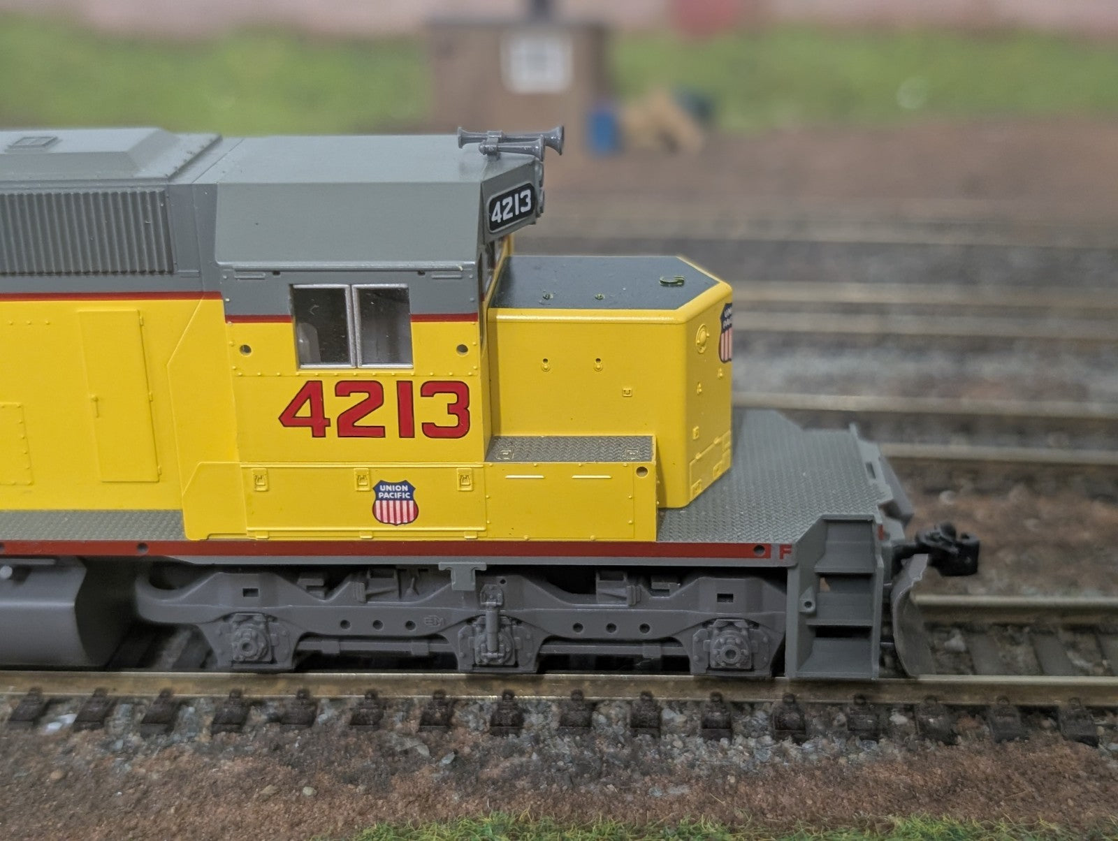 Kato 37-2909 HO Gauge Union Pacific SD40-2 No. 3379 Diesel Locomotive