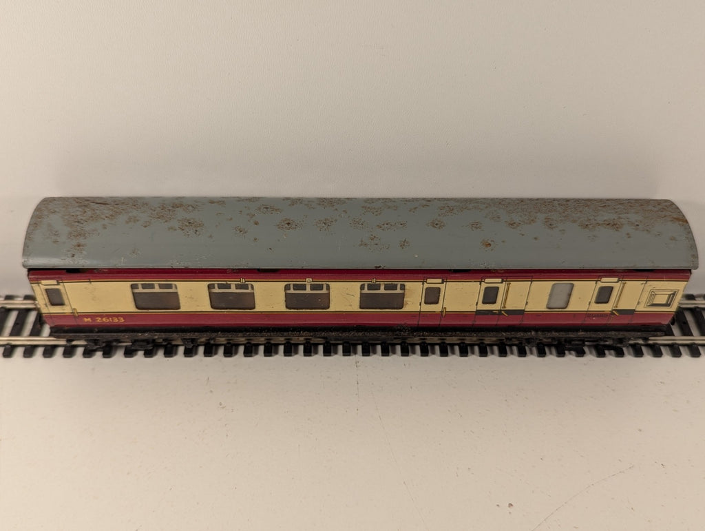 Hornby Dublo OO Gauge Tinplate Brake Coach “Blood and Custard”