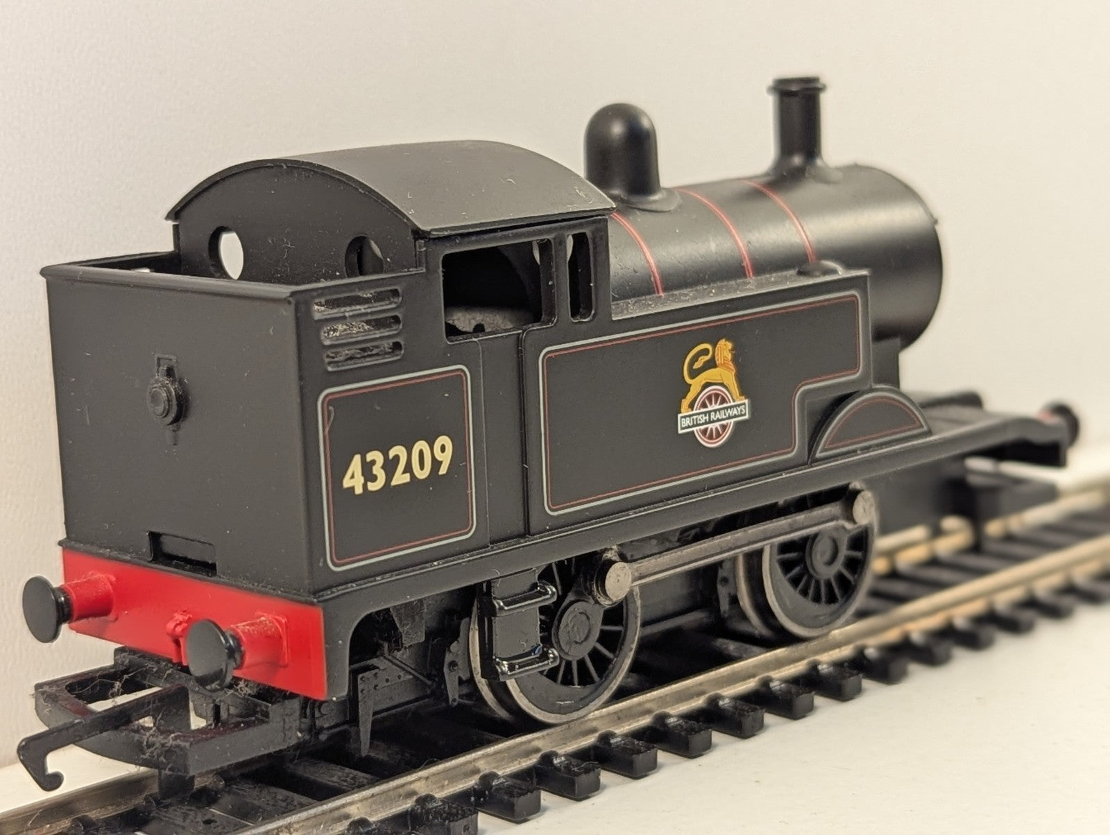 Hornby R2877 OO Gauge 0-4-0 Tank Locomotive Collectors Club 2009