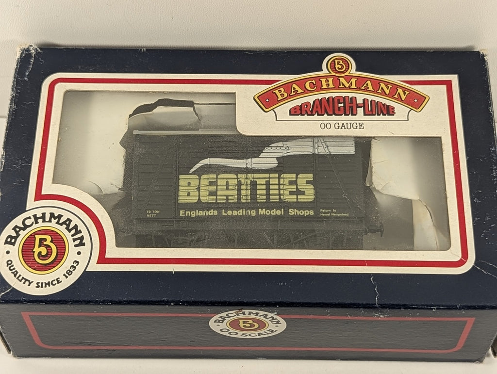 Graham Farish OO Gauge 12 Ton Ventilated Van Goods Wagon Beatties