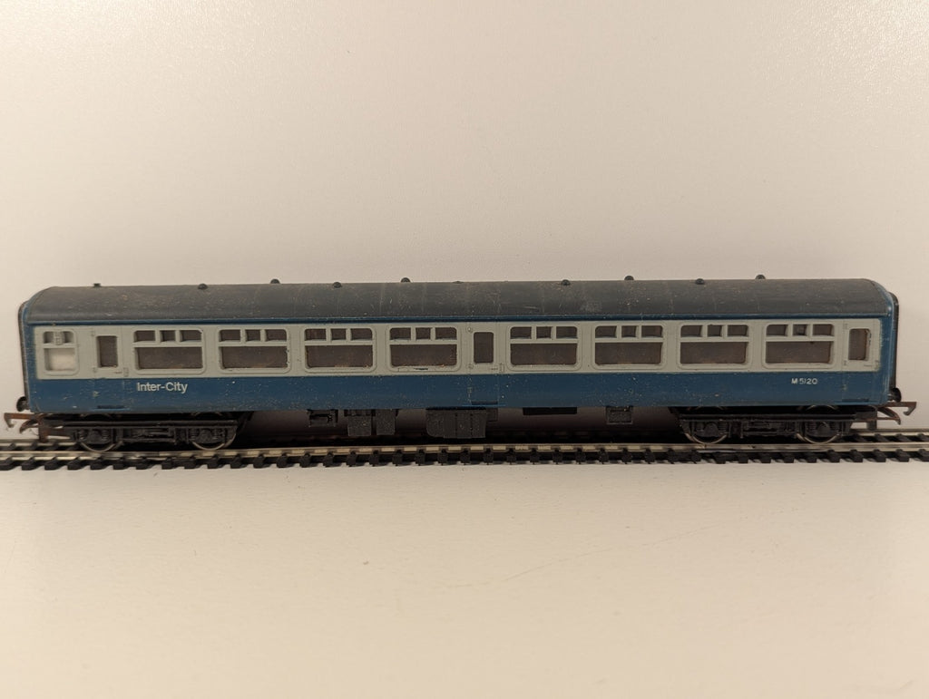Hornby R724 OO Gauge BR Mk2 Standard Open Coach M5120