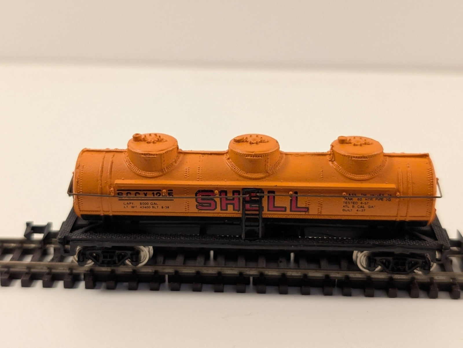 Bachmann Railways 5422 N Gauge 42' 3-Dome Tank Car – Wagon Shell
