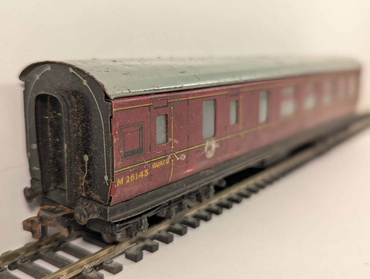 Hornby Dublo OO Gauge BR Corridor Brake Second Coach Passenger Coach M26143