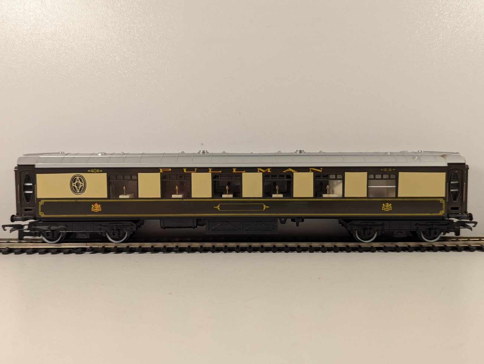 Hornby R.223 Pullman 1st Class Parlour Car