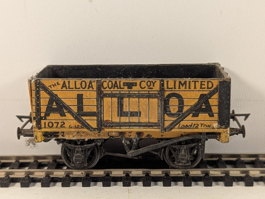 Kit Built OO Gauge 7-Plank Open Wagon 1355 / 1072 Alloa Coal Co. Yellow