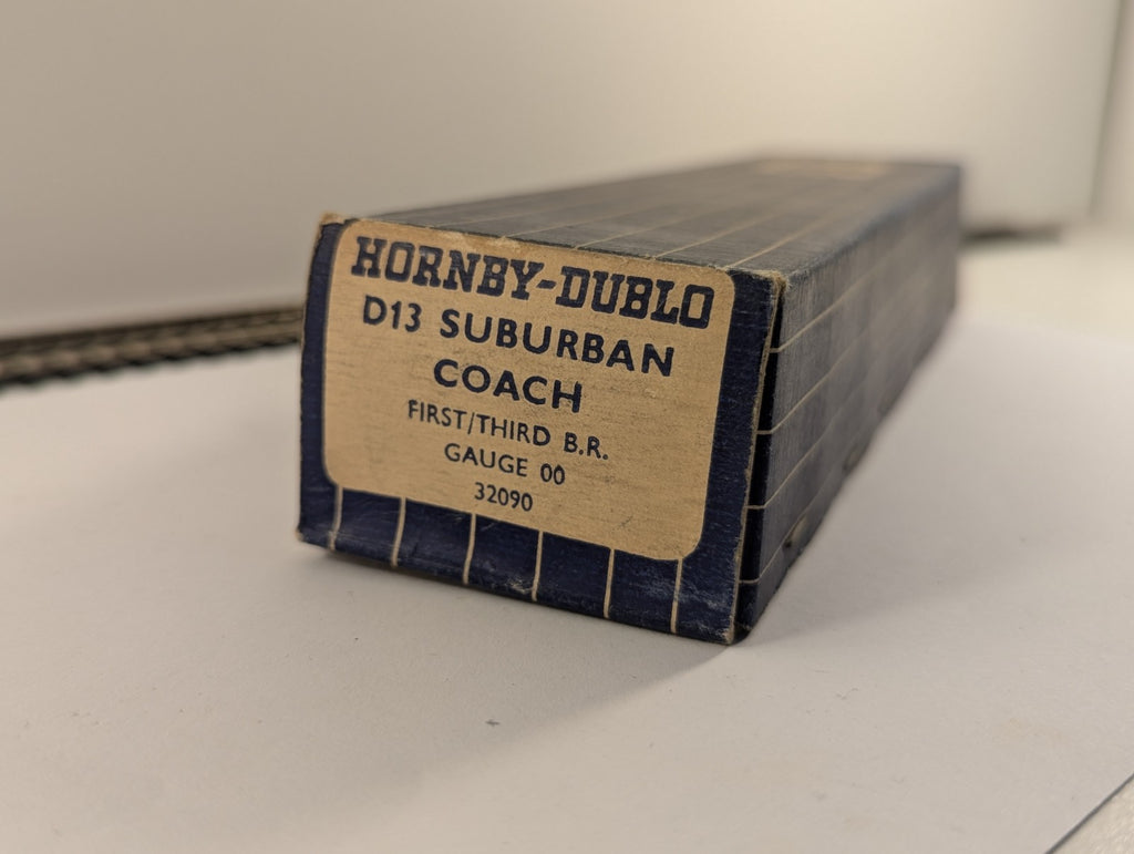 Hornby-Dublo 32090 OO Gauge D13 Suburban Brake Coach - Boxed