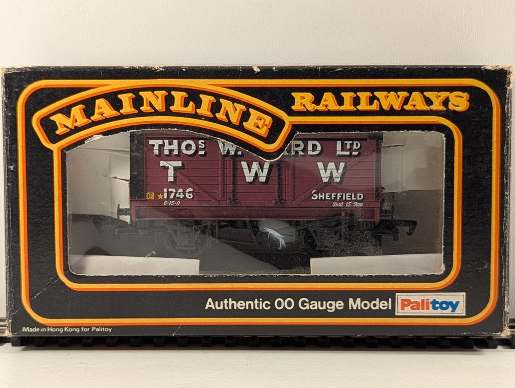 Mainline Railways 37179 9-Plank Coke Wagon “T.W.W.”