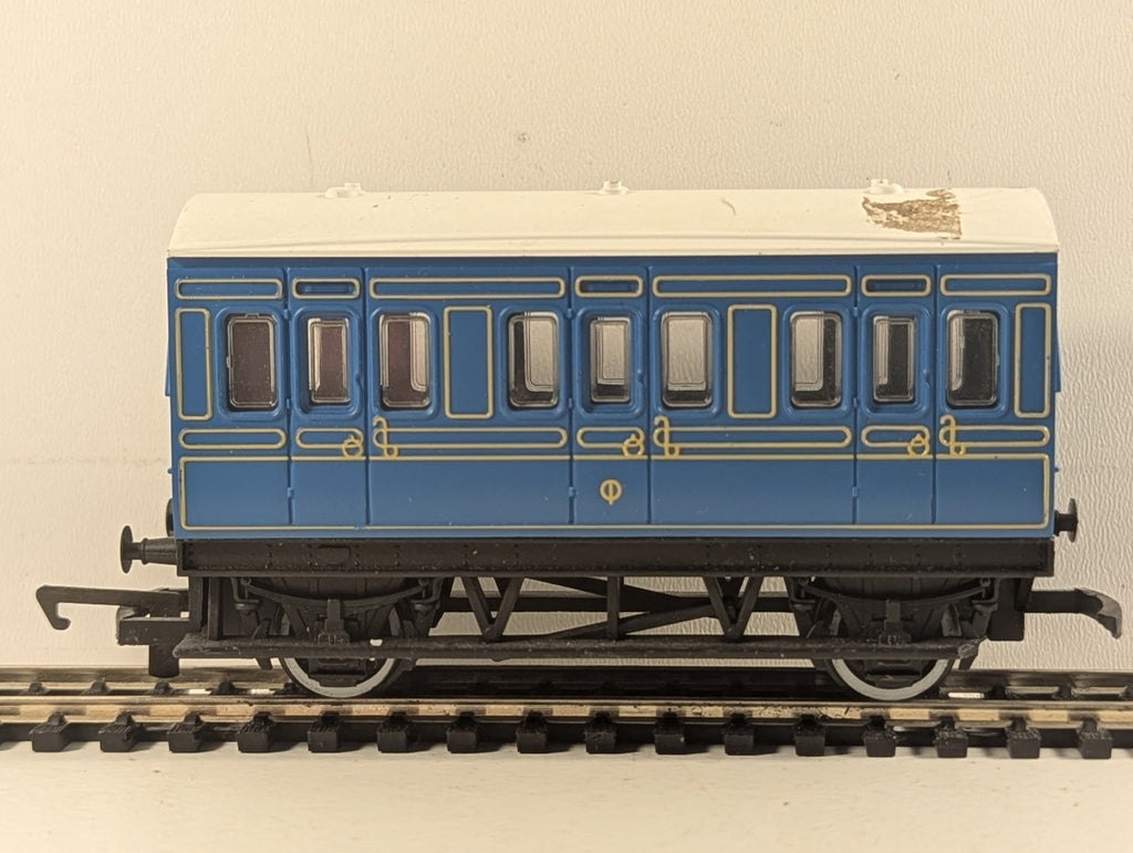 Hornby OO Gauge Caledonian Railway 4-Wheel Coach Caledonian Railway