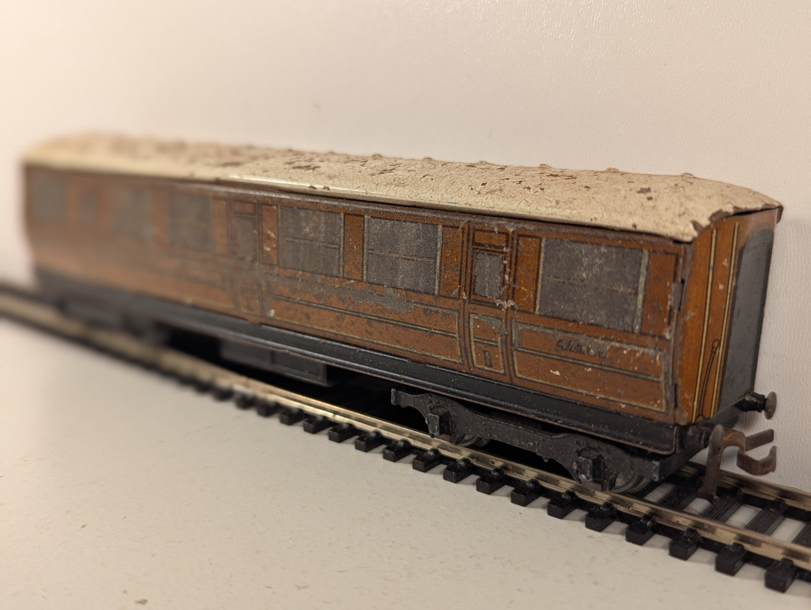 Hornby Dublo OO Gauge D1 LNER Composite Coach Passenger Coach 42759