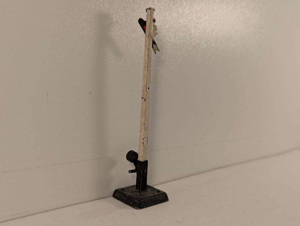 Hornby OO Gauge No. 1 Distant Signal Yellow and black arm with white post