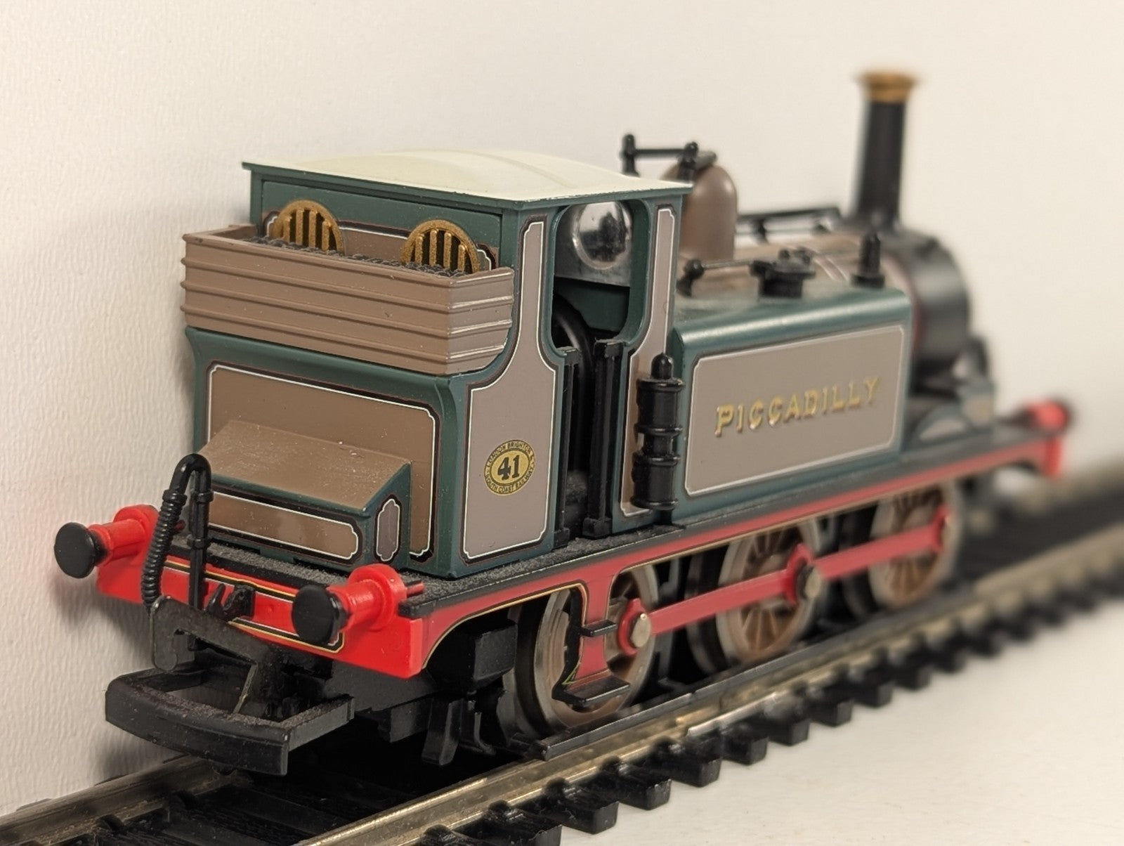 Hornby R2483 OO Gauge A1X Class 0-6-0T "Piccadilly" in LBSC Livery