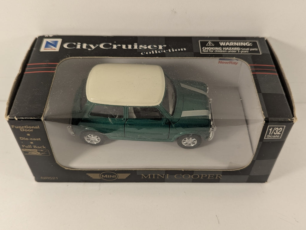 New-Ray 1:32 Mini Cooper Die-cast Model Car Green and White NR521