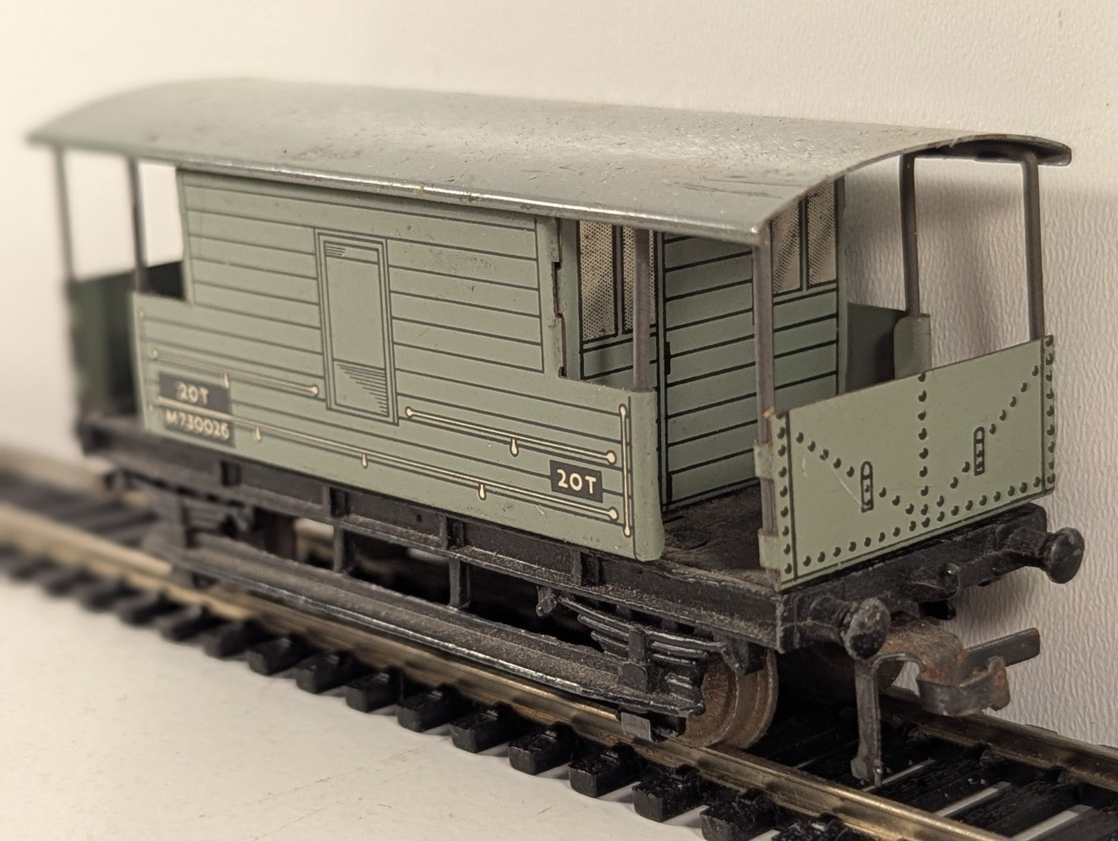 Hornby Dublo BR 20 Ton Brake Van Tinplate OO Gauge
