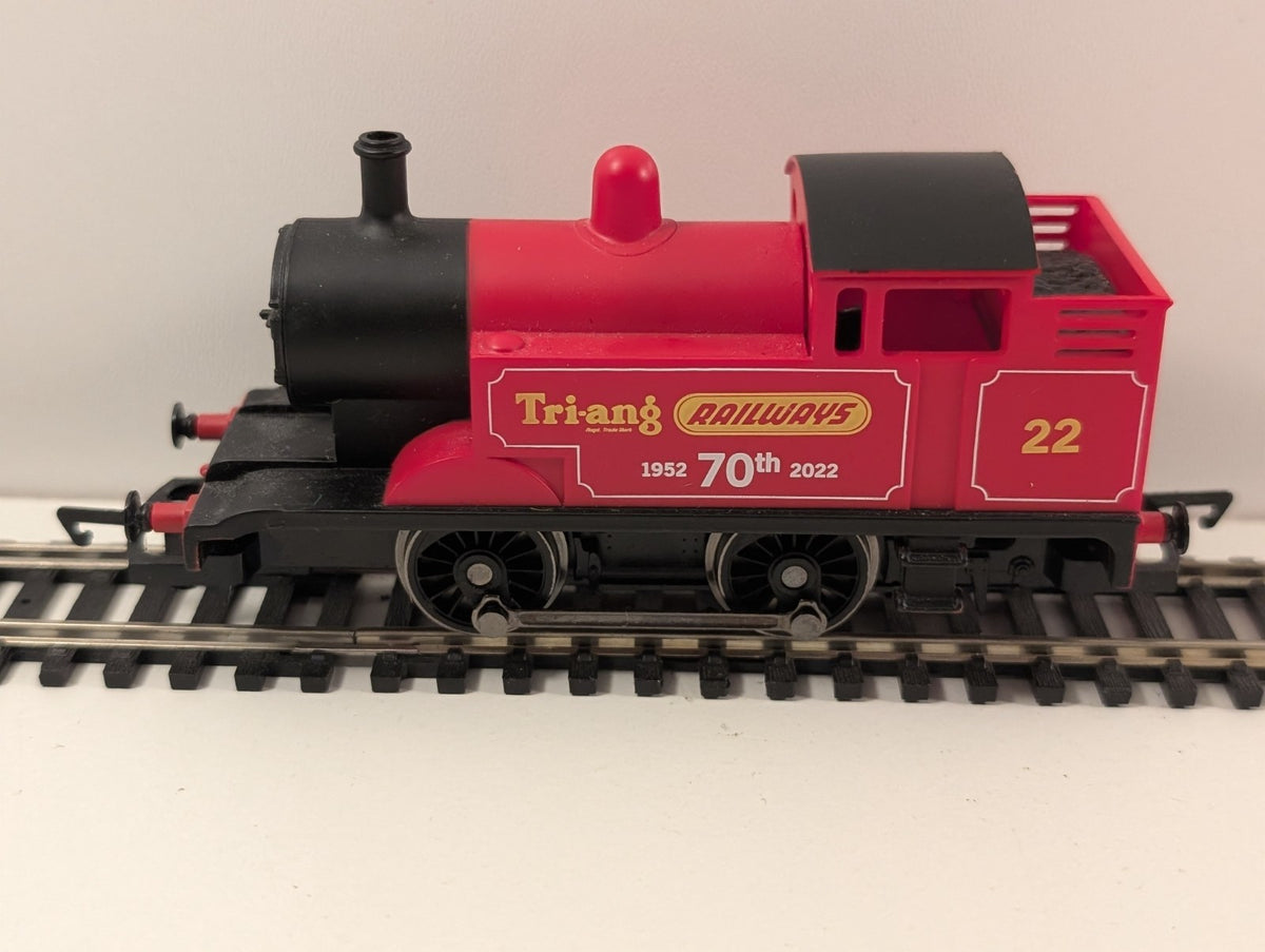 Hornby R30202 Tri-ang 70th Anniversary / Hornby 50th Anniversary 0-4-0 Club Loco