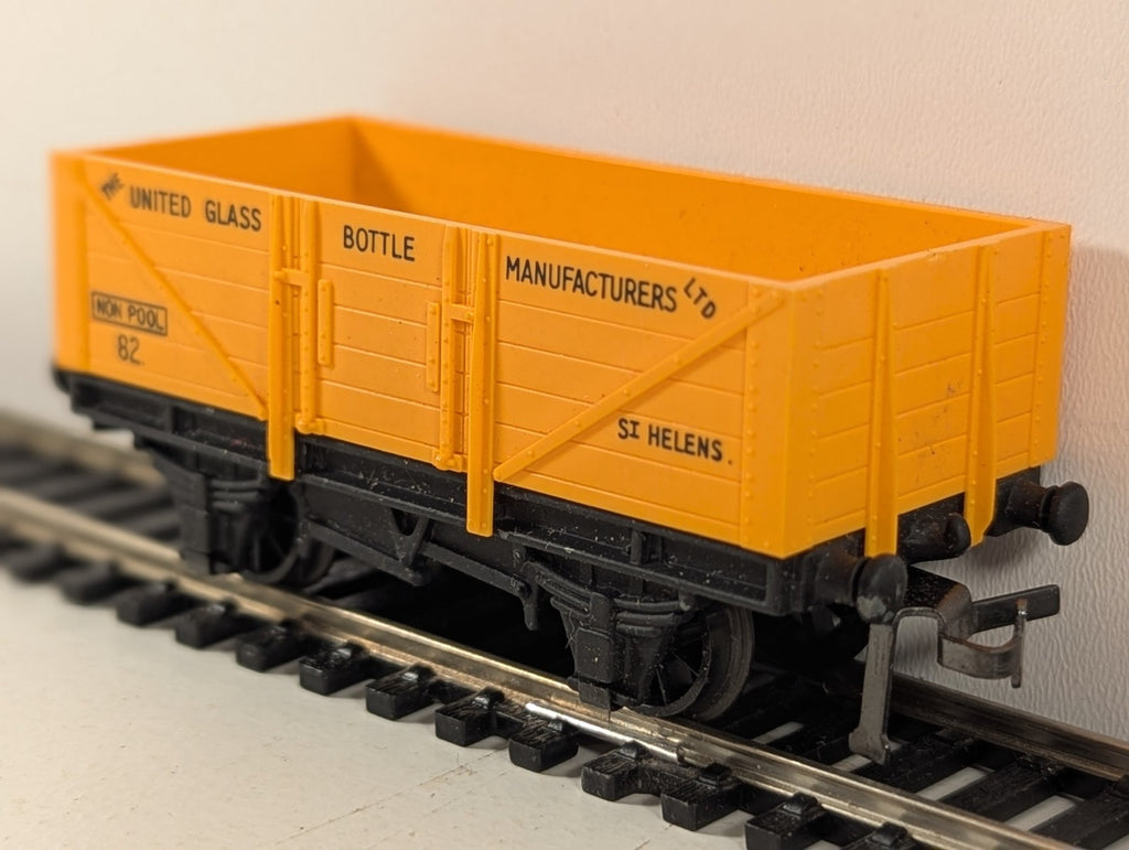 Hornby-Dublo 32069 OO Gauge United Glass Bottles Sand Wagon - Boxed