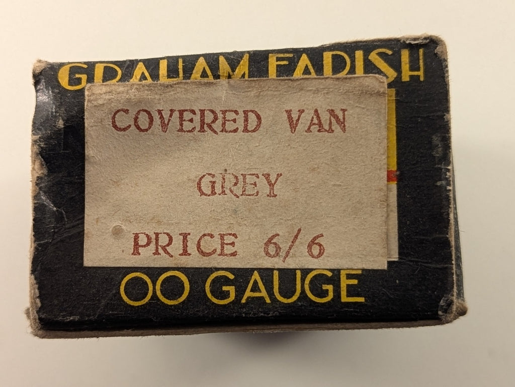 Graham Farish FormoVan Double Vent Goods Van
